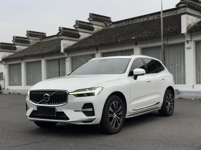 Volvo XC60 2022 Model B5 4WD Smart Range Sports Edition – фото 1