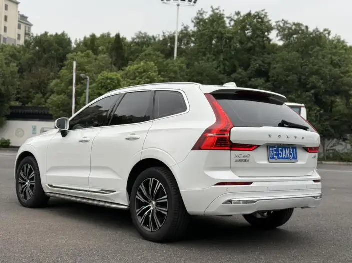 Volvo XC60 2022 Model B5 4WD Smart Range Sports Edition – фото 4