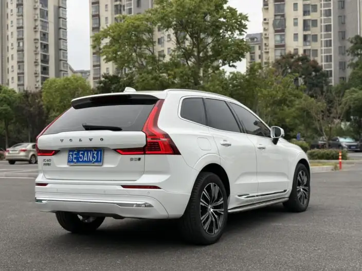 Volvo XC60 2022 Model B5 4WD Smart Range Sports Edition – фото 6