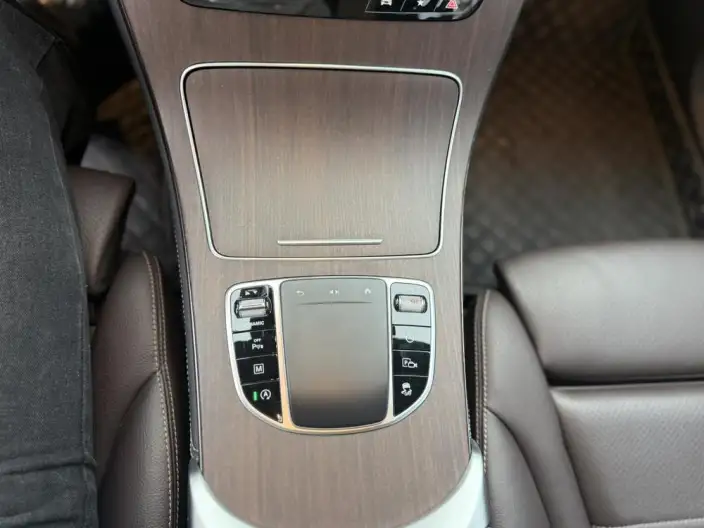 Mercedes-Benz GLC 2020 Model Facelift GLC 300 L 4MATIC Dynamic Model – фото 8