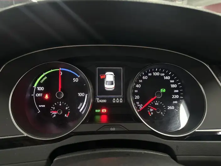 Volkswagen Magotan PHEV 2020 Model Luxury Model – фото 9