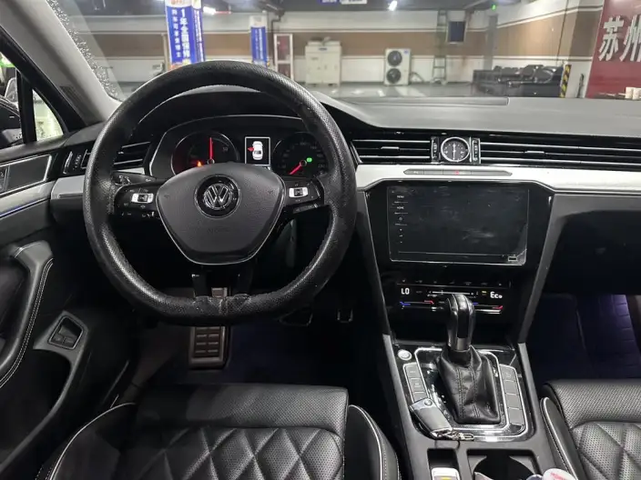 Volkswagen Magotan PHEV 2020 Model Luxury Model – фото 10
