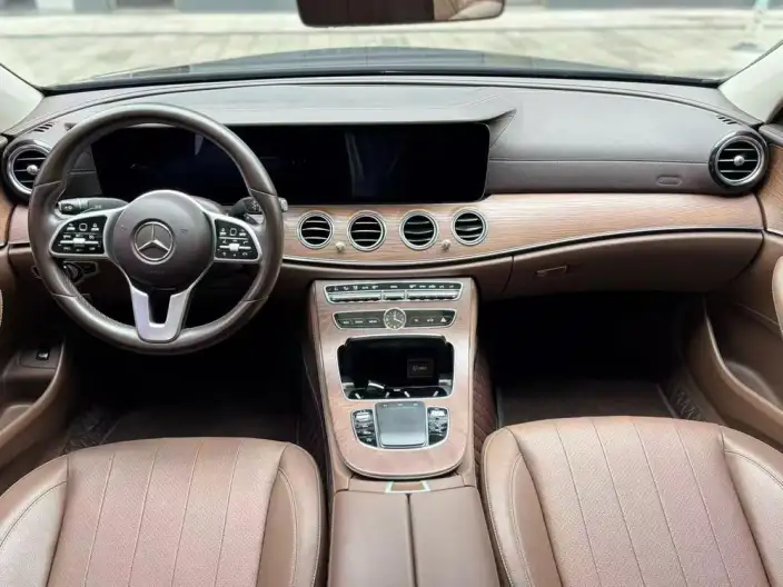 Mercedes-Benz E-Class 2020 Model E 300 L Fashion Model – фото 7