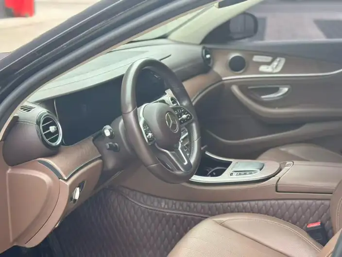 Mercedes-Benz E-Class 2020 Model E 300 L Fashion Model – фото 8