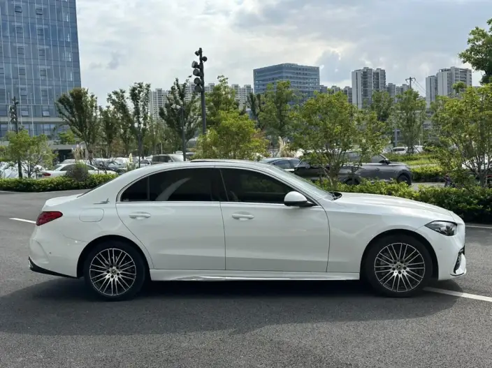 Mercedes-Benz C-Class 2023 Model C 260 L Sports Edition – фото 8
