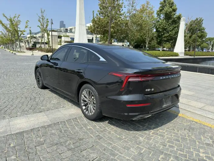 BESTUNE B70 2023 Model Third generation 1.5T Automatic Enjoy Edition Model 70th Anniversary Memorial Edition – фото 4