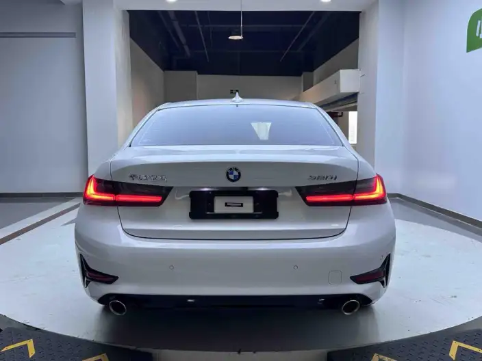 BMW 3 Series 2022 Model Facelift 320i Sports Set – фото 6