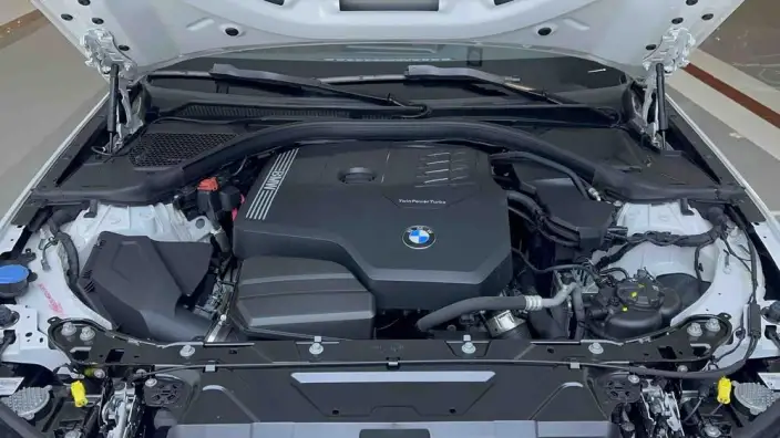 BMW 3 Series 2022 Model Facelift 320i Sports Set – фото 8