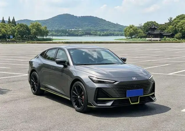 Changan UNI-V 2023 Model 1.5T Sports Edition – фото 3