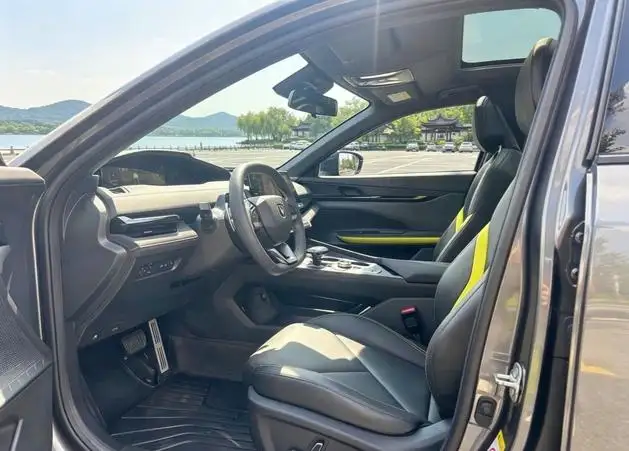Changan UNI-V 2023 Model 1.5T Sports Edition – фото 9