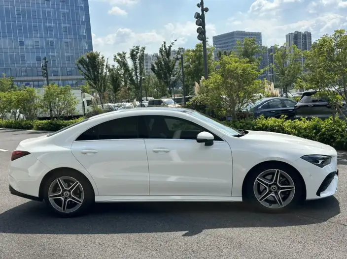 Mercedes-Benz CLA Imported 2024 Model CLA 200 Four-door Coupe – фото 8