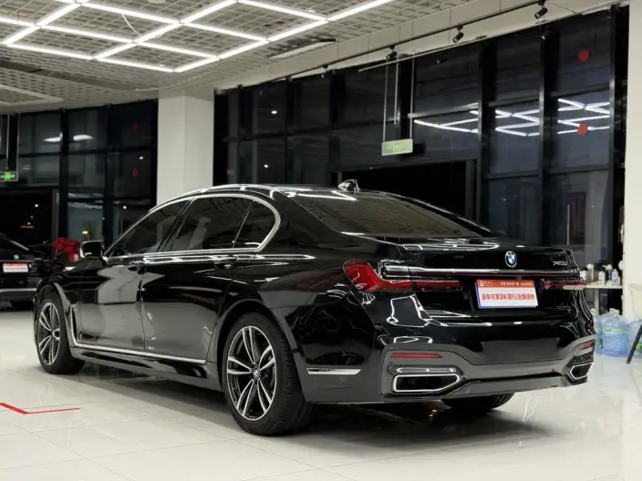 BMW 7 Series 2021 Model 730Li M Sports Set – фото 4