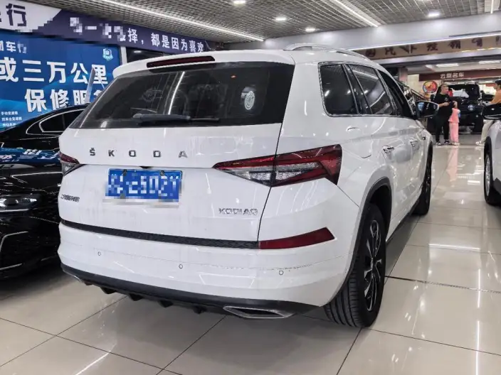 Skoda Kodiaq 2022 Model Facelift TSI330 5 seat 2WD Luxury Edition – фото 4