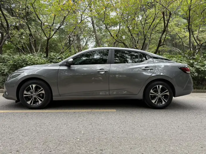 Nissan Sylphy 2022 Model 1.6L XL CVT Yuexiang Edition – фото 4