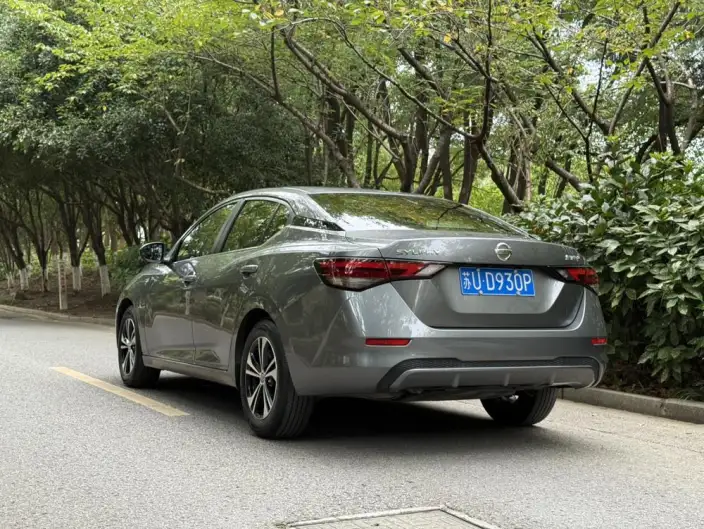 Nissan Sylphy 2022 Model 1.6L XL CVT Yuexiang Edition – фото 5