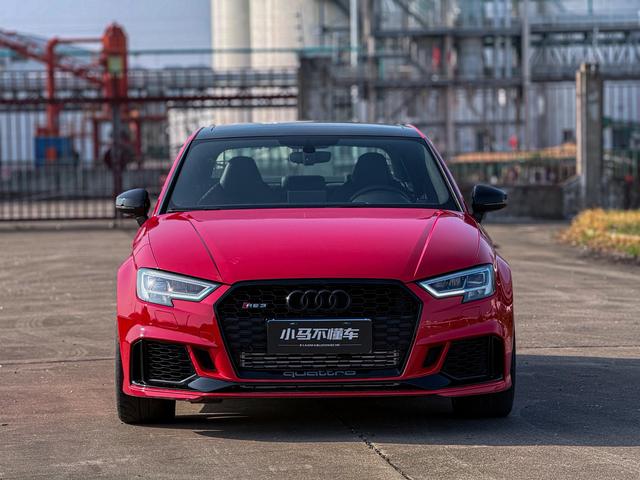 Audi RS 3 2017 модификация RS 3 2.5T Limousine – фото 2
