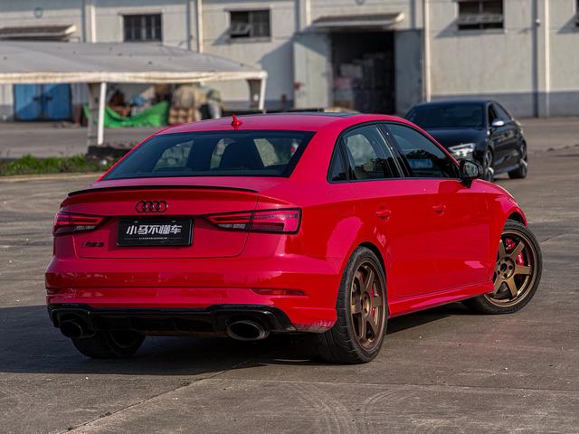 Audi RS 3 2017 модификация RS 3 2.5T Limousine – фото 16