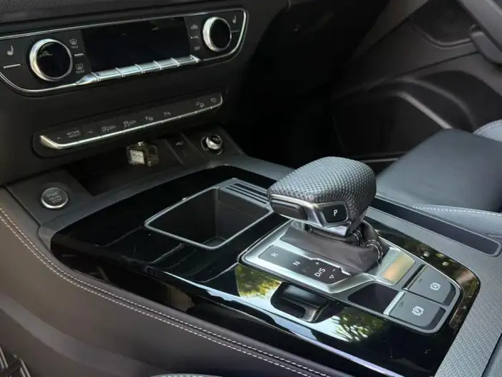 Audi Q5L 2024 Model 45TFSI Luxury Dynamic Model – фото 10