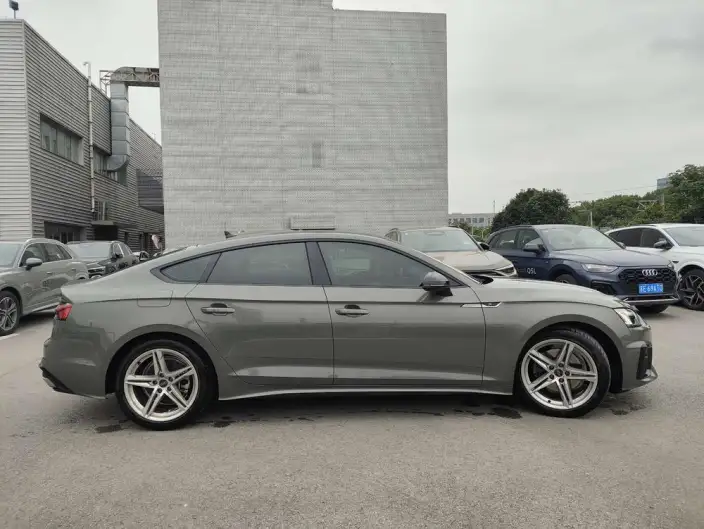 Audi A5 2025 Model Sportback Collector Edition Edition 40 TFSI Fashion Dynamic Model – фото 7