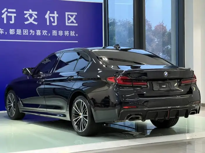 BMW 5 Series 2021 Model 530Li Leading Model M Sports Set – фото 4