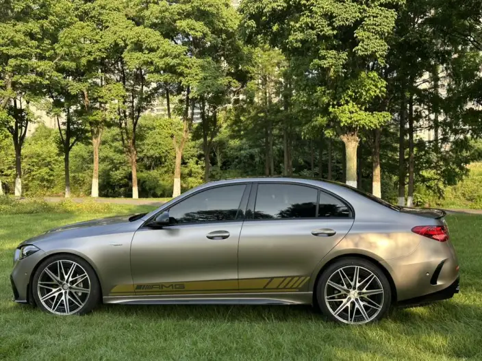 Mercedes-Benz C-Class AMG 2024 Model AMG C 43 4MATIC – фото 4