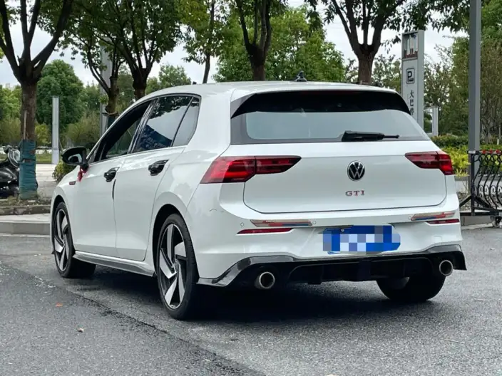 Volkswagen Golf GTI 2021 Model 380TSI DSG GTI – фото 4