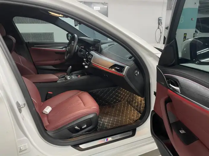 BMW 5 Series 2022 Model Facelift II 530Li Leading Model M Sports Set – фото 9