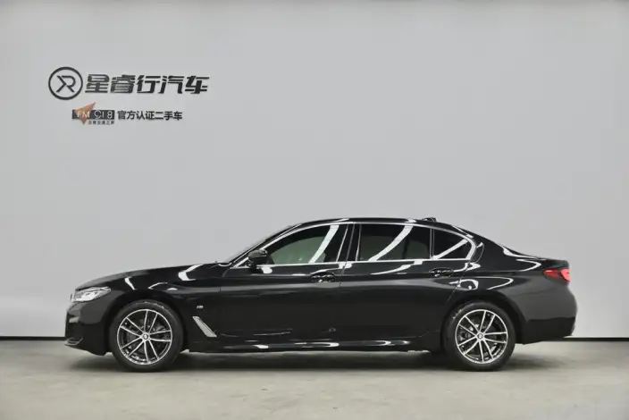 BMW 5 Series 2022 Model Facelift 525Li M Sports Set – фото 3
