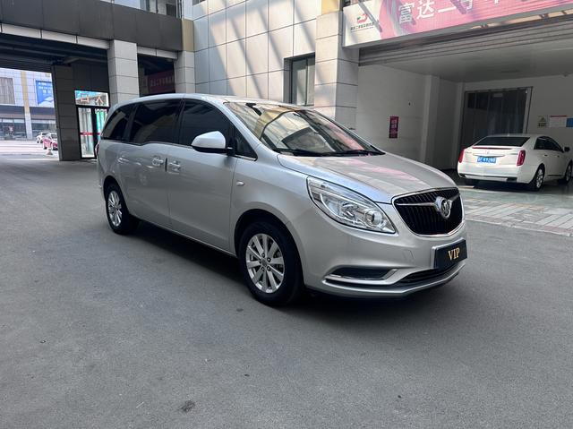 Buick GL8 2018 28T Comfort China VI – фото 2