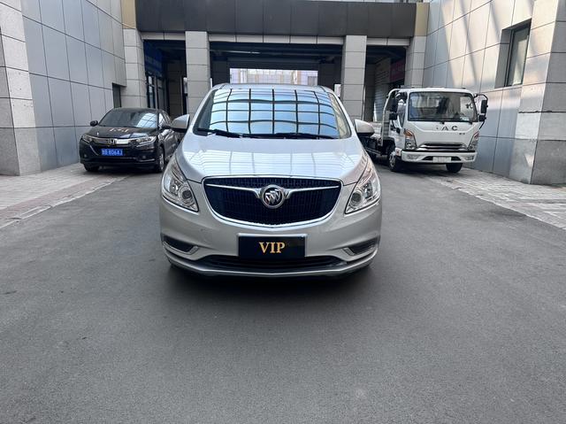 Buick GL8 2018 28T Comfort China VI – фото 3