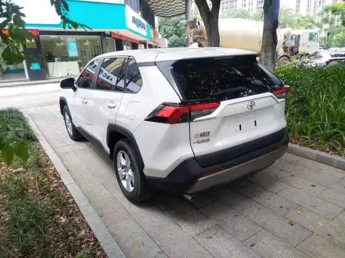 Toyota RAV4 2023 Model 2.0L CVT 2WD Urban Edition – фото 4