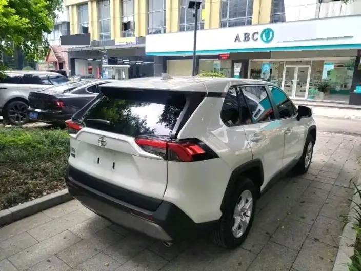 Toyota RAV4 2023 Model 2.0L CVT 2WD Urban Edition – фото 6