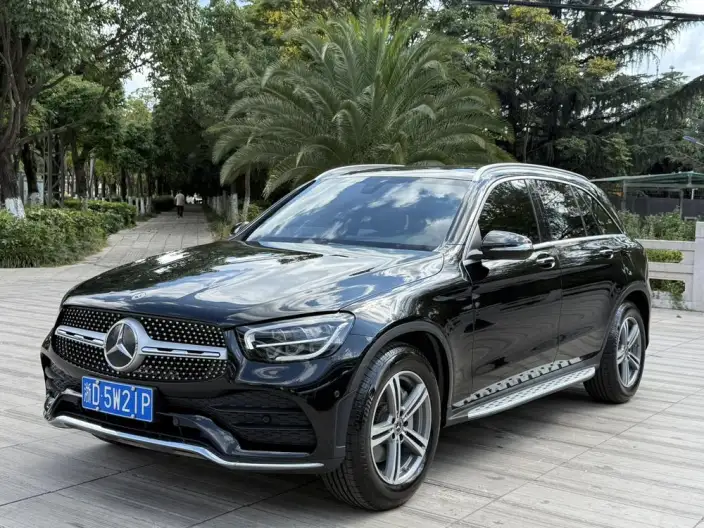 Mercedes-Benz GLC 2020 Model GLC 260 L 4MATIC Luxury Model – фото 1