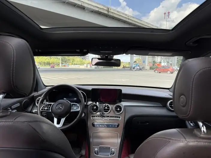 Mercedes-Benz GLC 2020 Model GLC 260 L 4MATIC Luxury Model – фото 8