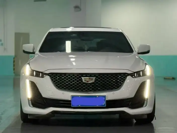 Cadillac CT5 2022 Model 28T Fashion Model – фото 2