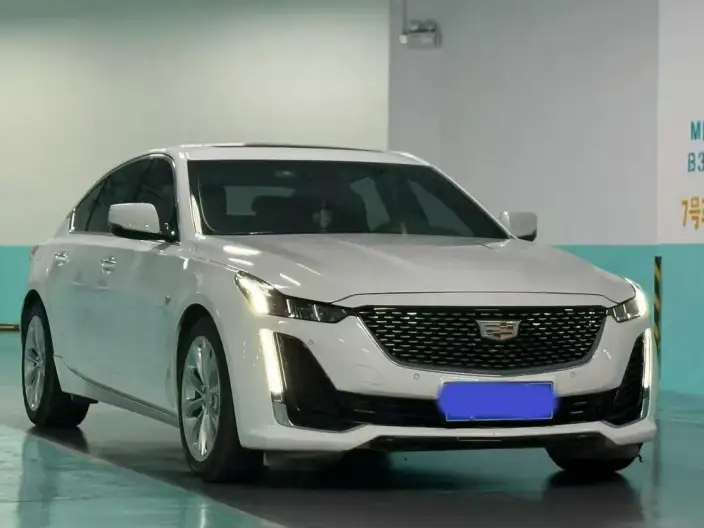 Cadillac CT5 2022 Model 28T Fashion Model – фото 3