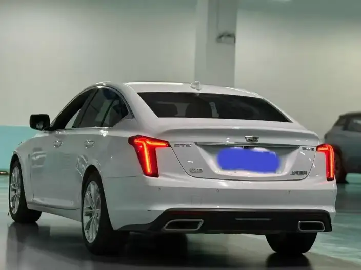 Cadillac CT5 2022 Model 28T Fashion Model – фото 4