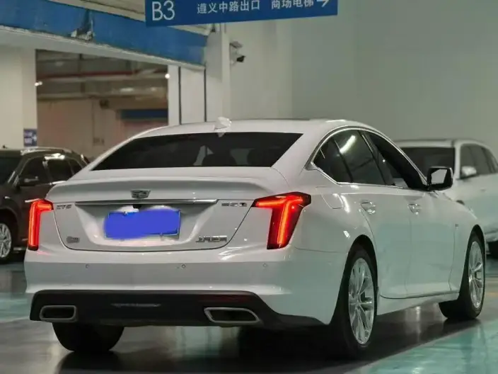 Cadillac CT5 2022 Model 28T Fashion Model – фото 6