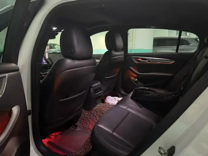 Cadillac CT5 2022 Model 28T Fashion Model – фото 9