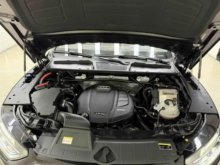 Audi Q5L 2021 Model 40 TFSI Luxury Dynamic Model – фото 7