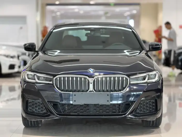 BMW 5 Series 2022 Model Facelift 530Li Exclusive Model M Sports Set – фото 2