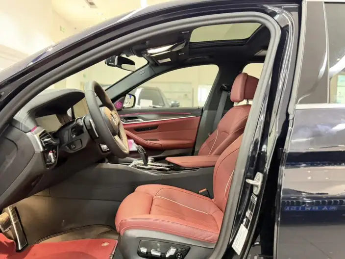 BMW 5 Series 2022 Model Facelift 530Li Exclusive Model M Sports Set – фото 9