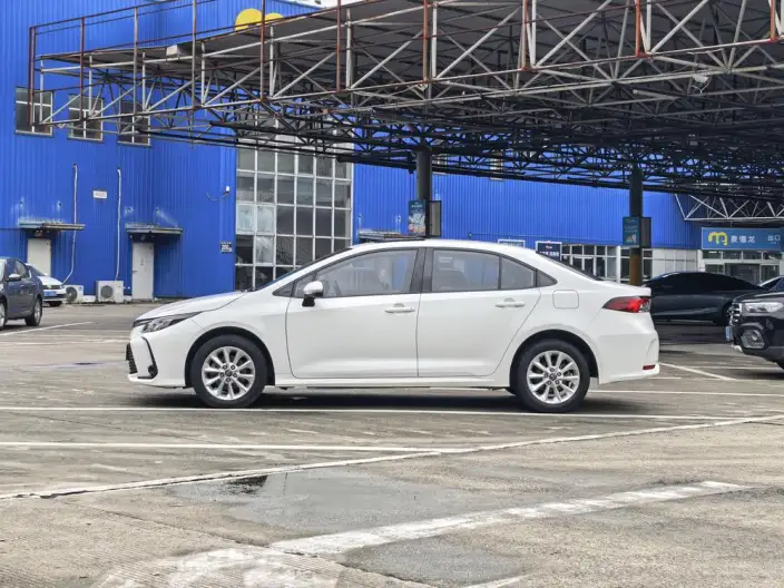 Toyota Corolla 2021 Model 1.2T S-CVT Deluxe Edition – фото 3