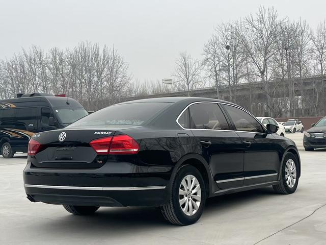 Volkswagen Passat 2011 1.8TSI DSG Prestige – фото 4