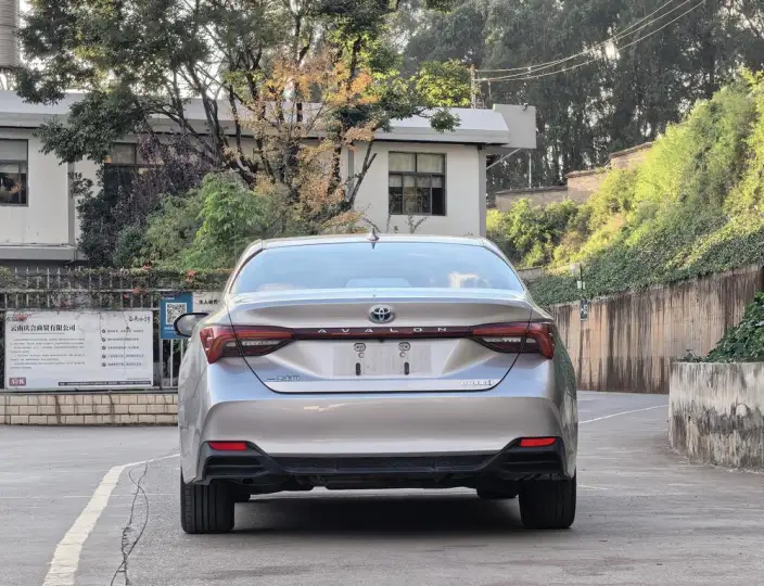 Toyota Avalon 2022 Model Hybrid 2.5L Deluxe Edition – фото 5