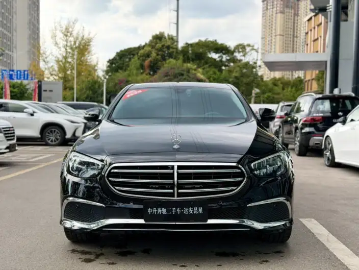 Mercedes-Benz E-Class 2022 Model E 300 L Luxury Model sedan – фото 2