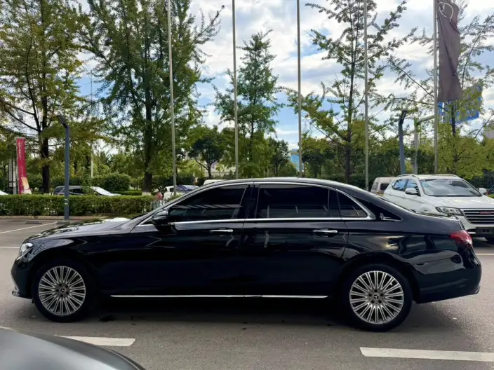 Mercedes-Benz E-Class 2022 Model E 300 L Luxury Model sedan – фото 4