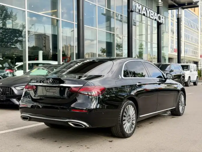 Mercedes-Benz E-Class 2022 Model E 300 L Luxury Model sedan – фото 7