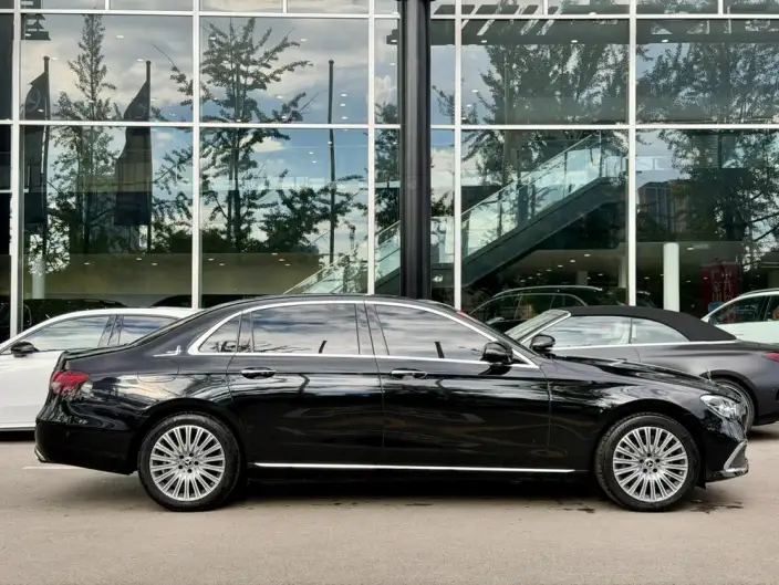 Mercedes-Benz E-Class 2022 Model E 300 L Luxury Model sedan – фото 8