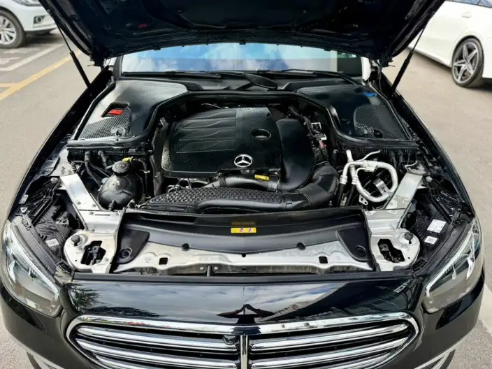 Mercedes-Benz E-Class 2022 Model E 300 L Luxury Model sedan – фото 9
